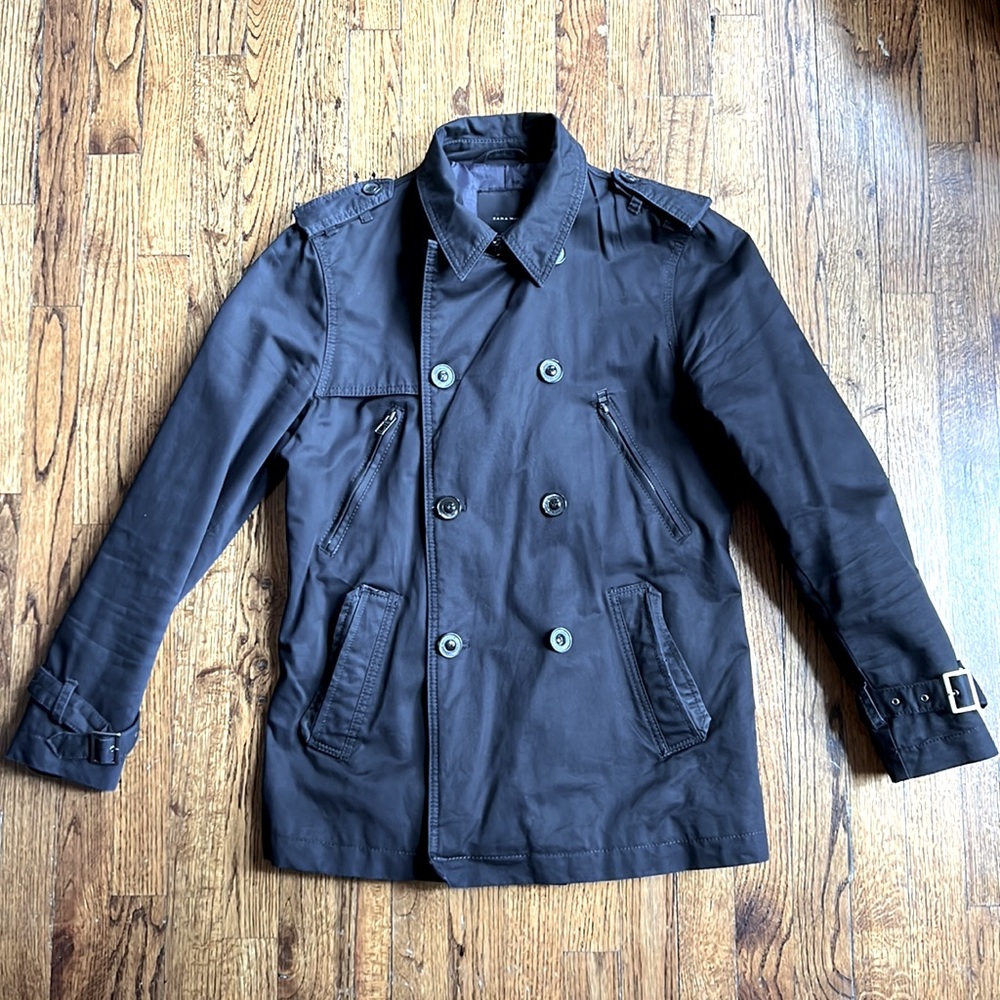 Zara Man Black Double~Breasted Short Trench Coat.  M